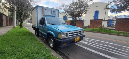 Mazda B2200 2.2 B2200