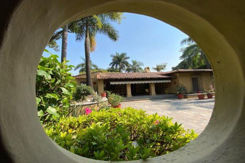 Casa Sola En Las Palmas, Cuernavaca, Morelos - Caen-er-866-cs