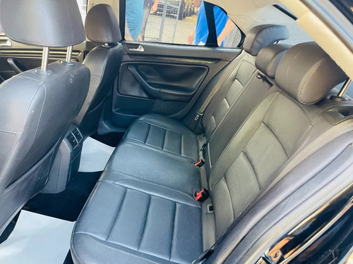 Volkswagen Jetta 2.5 4p