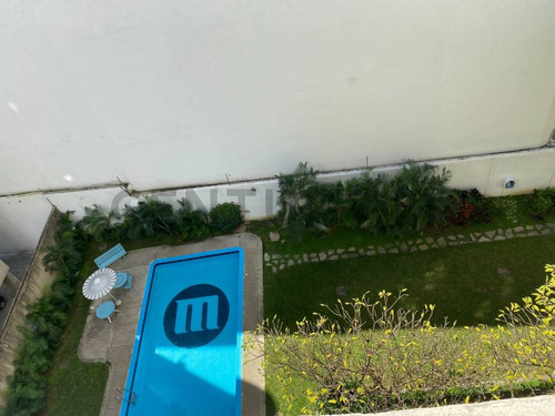 Apartamento En Venta Remodelado En El Paraiso 117mts2 3h/2ba/1pe