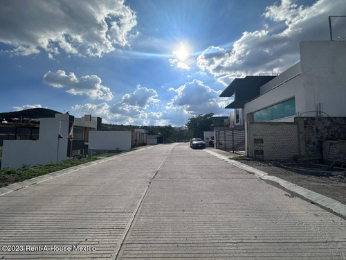 Real De Juriquilla, Terreno Residencial De 369m2.