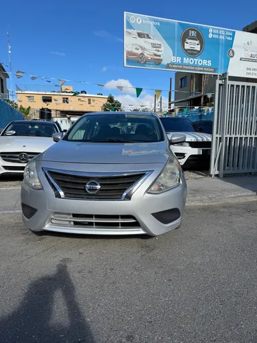 Nissan Versa Sv 2019