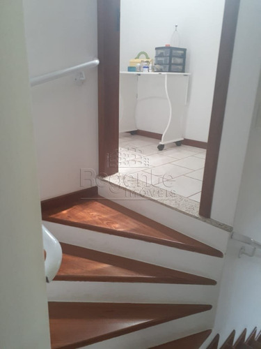 Imagem 10 de 15 de Casa Com 4 Quartos A Venda No Bairro Corrego Grande Em Florianopolis - V-80026