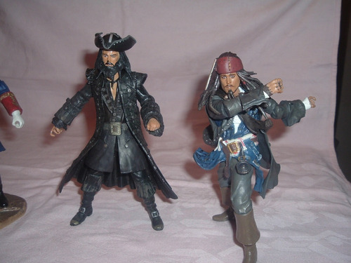 Figuras Del Piratas Del Caribe 