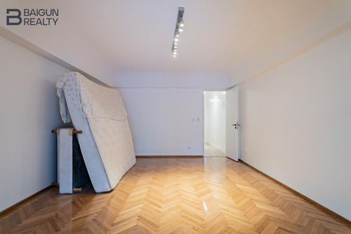 Departamento De 4 Ambientes Con Dependencia De Servicio, Cochera Y Baulera En Alquiler En Palermo