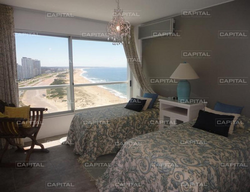 Apartamento En Brava, 3 Dormitorios *-ref:24994