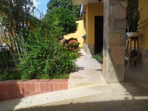 Imagen 9 de 11 de Casa En La Urb. La Begoña Plc-849
