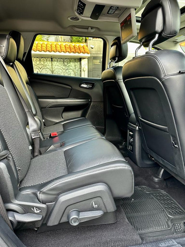 Dodge Journey 2.4 Sxt Sport 7 Pasajeros At