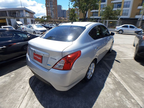 Nissan Versa 2015