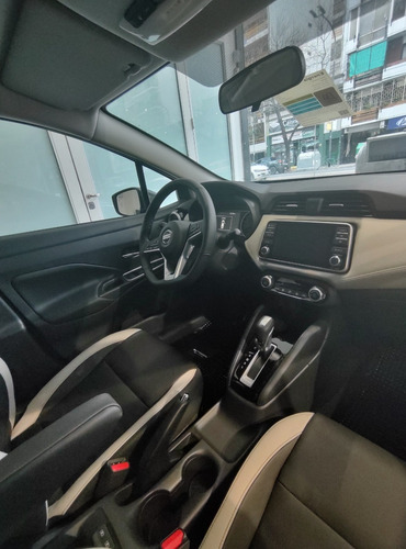 Imagen 9 de 15 de Nissan Versa Exclusive Cvt