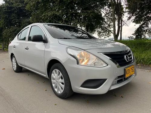 Nissan Versa 1.6 Drive