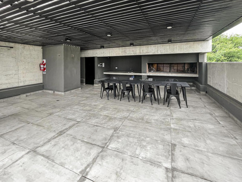 Imagen 9 de 14 de Oficinas De Calidad En El Corazón De Funes