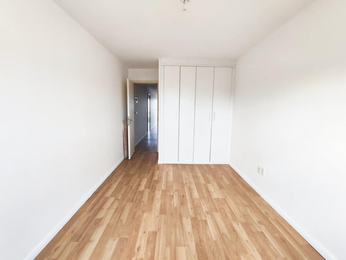 Venta Apartamento 1 Dormitorio Tres Cruces Con Garaje, Con Renta.