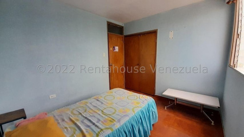 Imagen 14 de 30 de Apartamento En Alquiler Centro Barquisimeto, Semi Amoblado, Cantv E Internet, Servicio Agua Constante, Gas Directo. Información Al 0424-5620928 Flex 22-25591 Z09