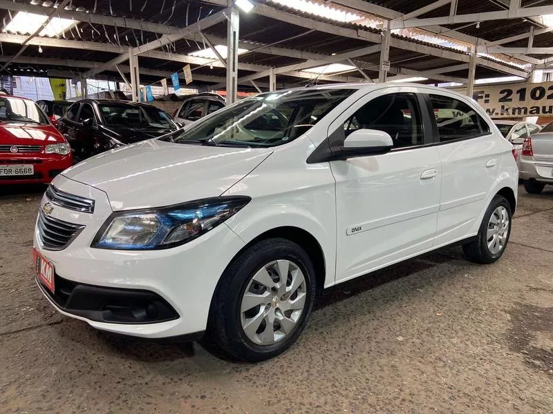 Chevrolet Onix 1.4 Lt