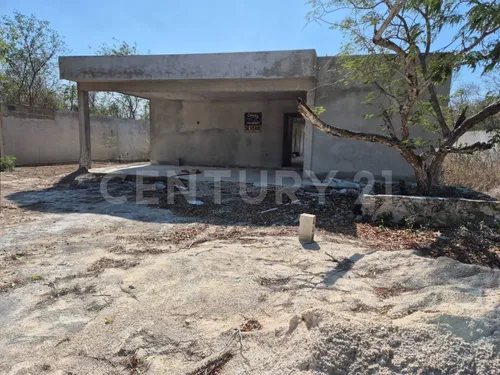 Residencia En Construcción, 1586 M2 De Terreno En Campo Bravo, Mérida, Yucatán.