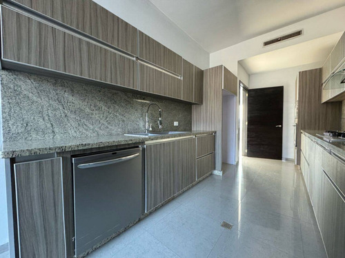 Se Alquila Apartamento 243m2 Edif. The Loft Urb. Las Chimeneas. Az