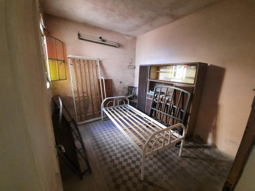 Casa De 3 Dormitorios A Reciclar - Casa Chorizo - Barrio Belgrano
