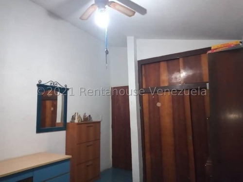 Imagen 15 de 19 de Casa En Venta En Maracay El Castaño Mm 8387-22
