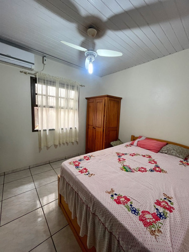 Alugo Casa Por Dia Em Itapoa Sc A Casa Acomoda 12 Pessoas