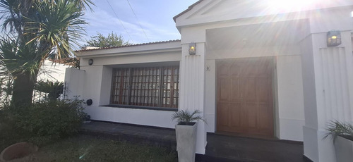 Venta Señora Casa En Urca Apta Credito! 4d 4b Quincho Y Piscina