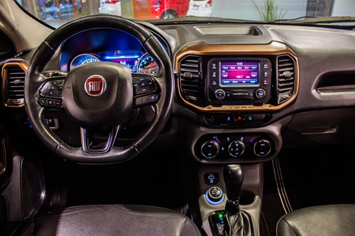 Imagen 13 de 18 de Fiat Toro 2.0tdi Volcano 4x4 At 83.000km 2016 Negro