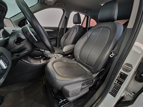 Imagem 9 de 12 de Bmw X1 2.0 Turbo Activeflex 2016 Branco