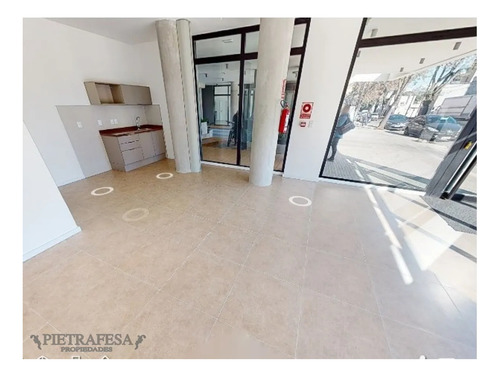 Local Comercial Con Renta- Monte Caseros-la Blanqueada