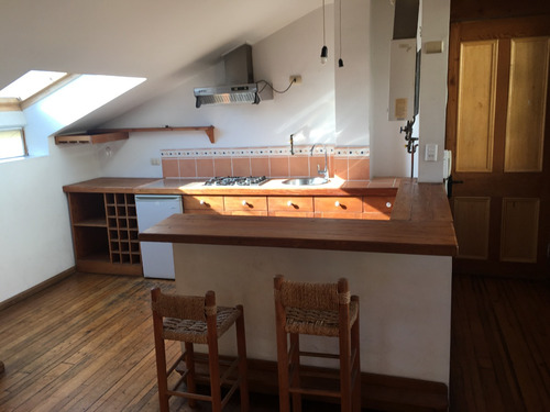 Depto. En Casona Restaurada Pasaje Fischer, Cerro Concepción