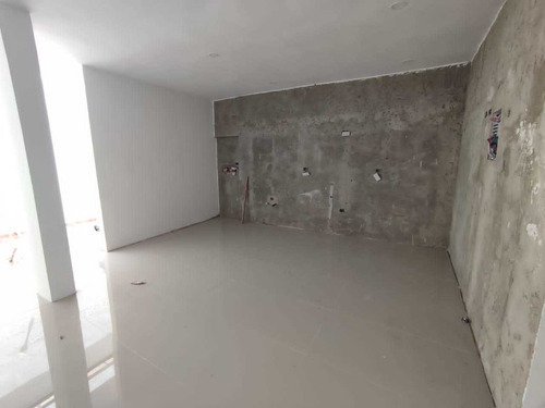 Imagen 15 de 15 de As En Venta Casa Casi Terminada En Solar De La Castellana As