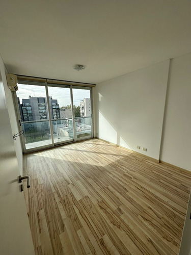 Departamento En Venta En Libertador / Rio, Martínez, San Isidro