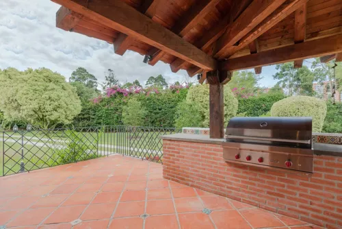 Casa En Venta En La Amalita. Cod V5775