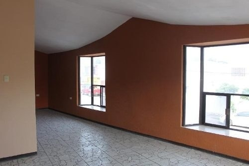 Se Venden Departamentos Con Local Comercial En Junta De Los Ríos.