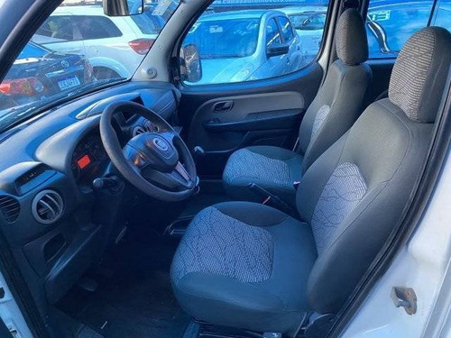 Imagem 7 de 12 de Doblo 1.8 Mpi Essence 7l 16v Flex 4p Manual