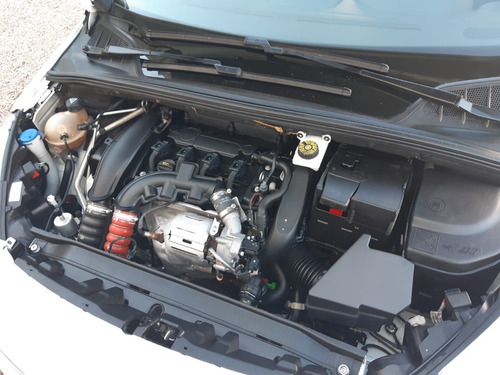 Imagen 14 de 16 de Peugeot 408 Feline Tiptronic