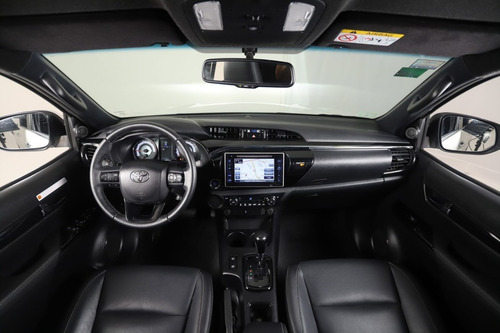 Toyota Hilux 4x2 D/c Srx 2.8 Tdi 6 A/t