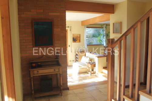 Acogedora Y Soleada Casa En Bosques De Montemar