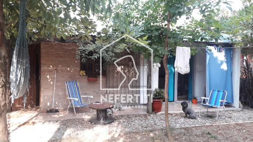 Cabaña + Apartamento + 3 Locales En Parque Del Plata Norte