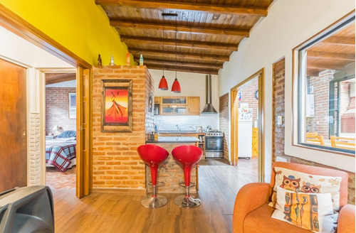 Imagen 9 de 25 de Casa De 2 Dormitorios Con Piscina En Venta En Ciudad Evita