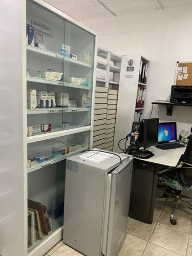 Imagen 5 de 8 de En Venta Fondo De Comercio Farmacia Ahorre Mas I Ve03-581am-mher