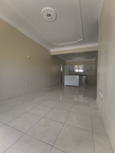 Apartamento De 3 Habitaciones 2 Baños Balcón Un Parqueo Sala