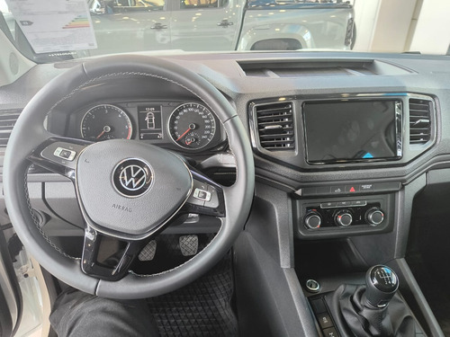 Volkwagen Amarok Trendline 4x2 Manual 0 Km Aj
