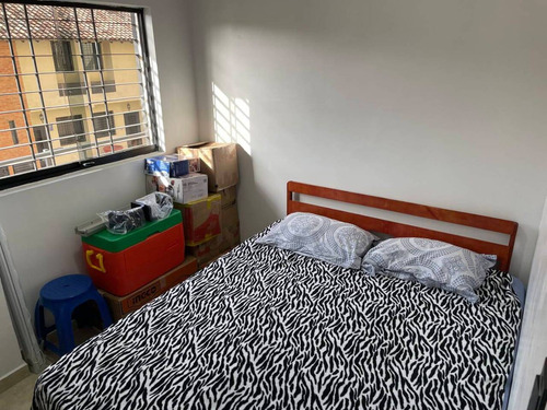 Iris H. Vende Apartamento (69m2). Guayabal .naguanagua.