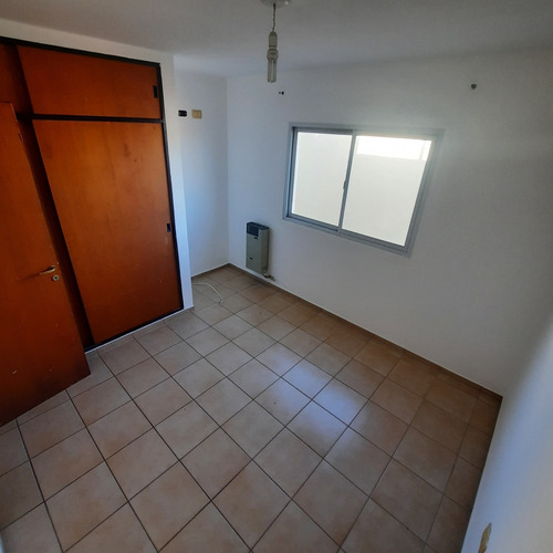 Imagen 10 de 15 de Duplex 2 Dormitorios Con Cochera, Pileta Y Quincho