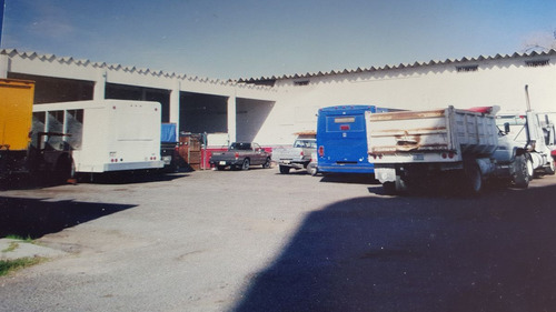 Se Renta: Oficinas, Bodega Y Taller.