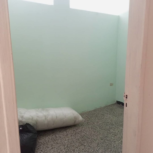 Imagen 6 de 6 de Apartamento De 2habitaciones, 2baños, Cocina Y Sala