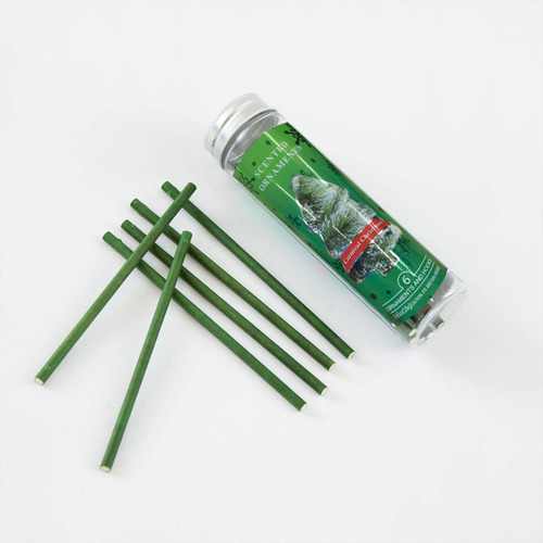 Una Botella De Palitos Navideños. Nueva Decoración Para El Á