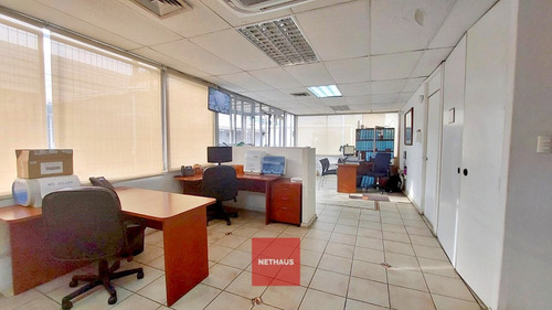 Nethaus Vende Instalación Industrial San Ignacio - Quilicura
