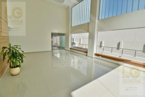 Imagen 13 de 18 de Departamento En Venta De 3 Ambientes Con Cochera En Berazategui Centro - Amenities