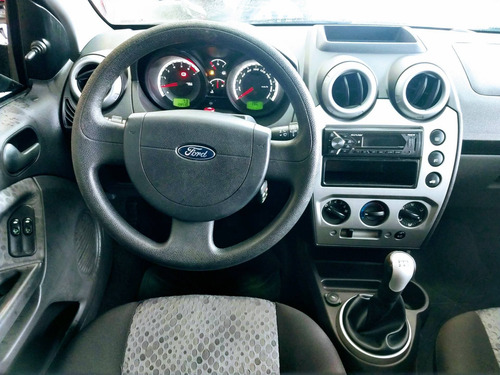 Ford Fiesta 1.6 Rocam Hatch 8v Flex 4p Manual